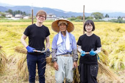 由国际交流员通过社交媒体发布信息1